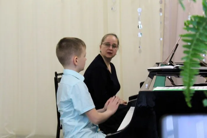 Мастер-класс "Развитие технических навыков на уроках фортепиано для младших и средних классов"