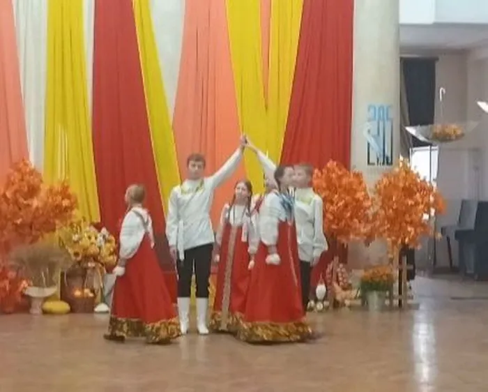 творческие коллективы "Дарëнка"