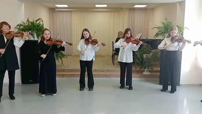 творческий вечер Полины Копыловой, выпускницы музыкального отделения.