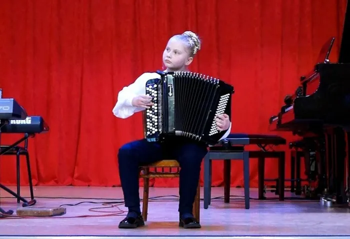 IV Открытый межмуниципальный фестиваль-конкурс детско-юношеского творчества "Золотой хит"