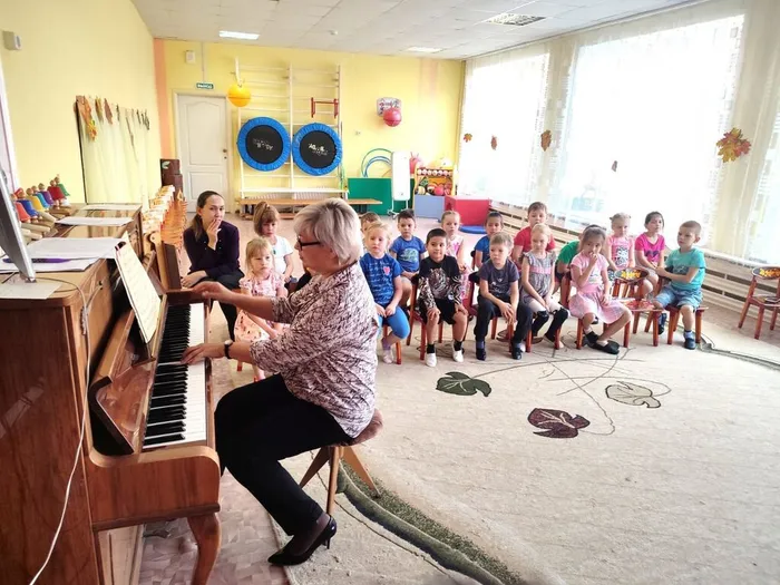 Музыкальная гостиная "Детский альбом П. И. Чайковского"