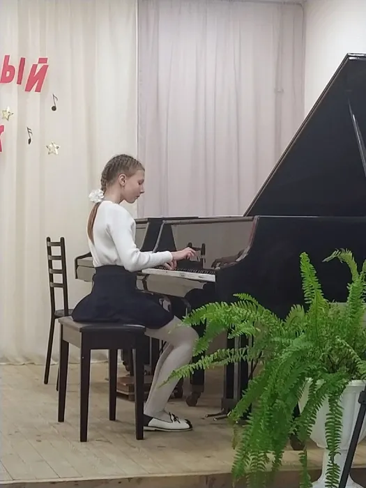 III открытый городской фестиваль-конкурс юных исполнителей "Музыкальный вернисаж"