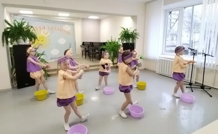 VI открытый городской фестиваль-конкурс детского творчества "Радуга талантов" для воспитанников детских садов города Полевского.