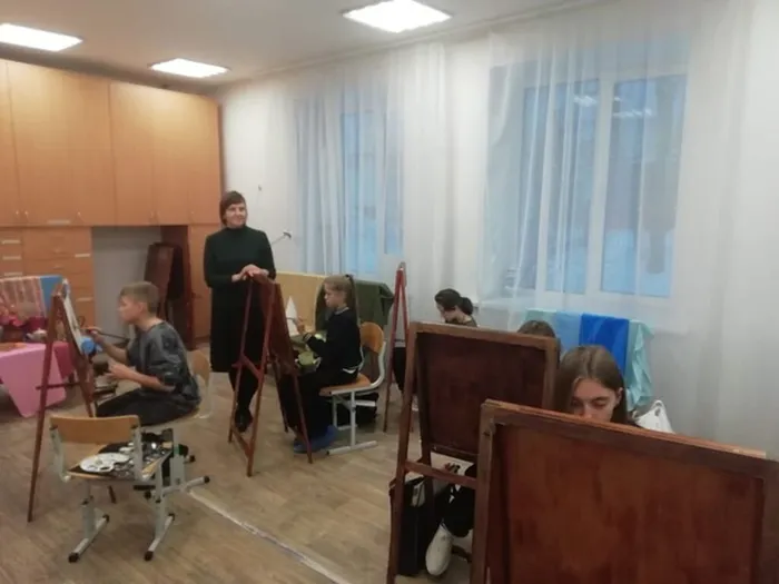 Экскурсия в ДШИ для представителей Женсовета и Профсоюзного комитета Северского трубного завода