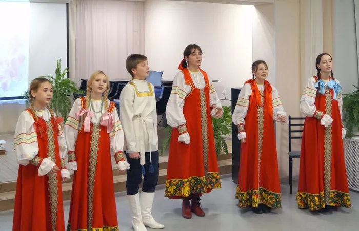 Концерт учащихся и преподавателей «Подарок для мамы»