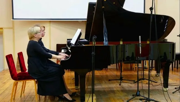 Уральский международный конкурс фортепианных дуэтов «Диалоги за роялем» памяти А.Г. Бахчиева.