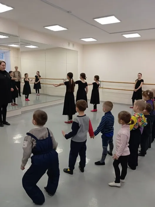 Экскурсия в ДШИ