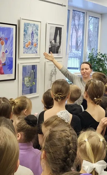 Выставка творческих работ учащихся художественного отделения "Мир натюрмортов"