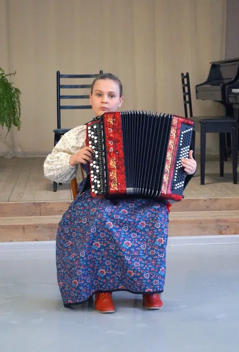 Учащиеся музыкального отделения школы