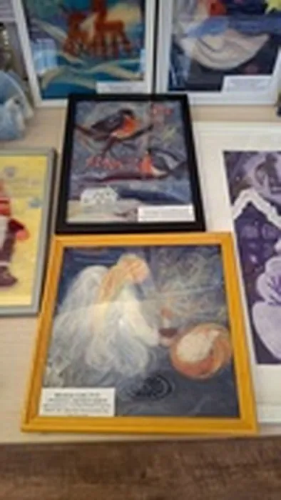 Творческие работы учащихся художественного отделения Детской школы искусств на выставке в рамках ежегодного городского рождественского фестиваля «Под Вифлеемской звездой»