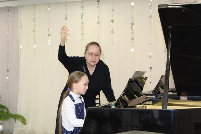 Мастер-класс "Развитие технических навыков на уроках фортепиано для младших и средних классов"