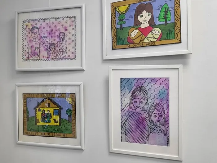 экспозиция &nbsp;живописных и графических работ учащихся художественного отделения школы «Самая счастливая семья»