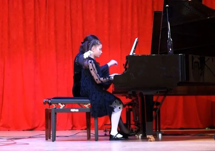 IV Открытый межмуниципальный фестиваль-конкурс детско-юношеского творчества "Золотой хит"