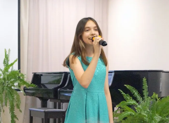 Концерт учащихся и преподавателей «Подарок для мамы»