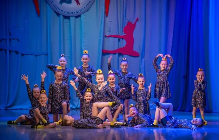 хореографический ансамбль "Эксклюзив", младшая группа