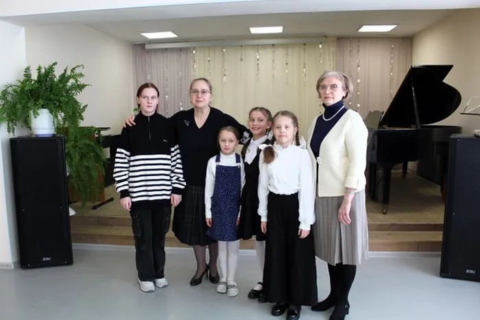 Мастер-класс "Развитие технических навыков на уроках фортепиано для младших и средних классов"